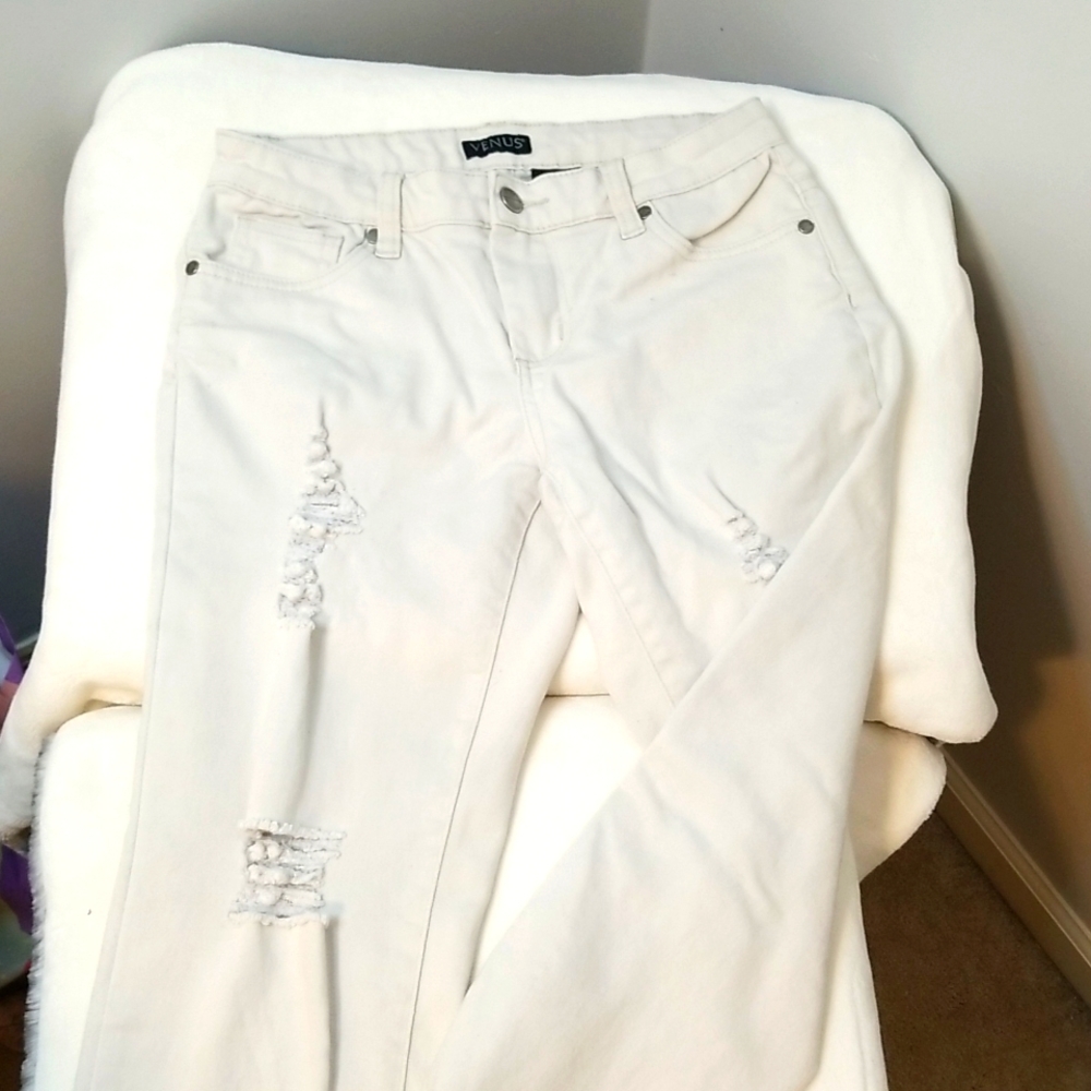 Venus distressed off white jeans size 4